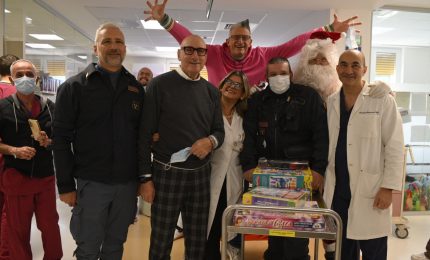 Babbo Natale e i campioni del mondo Graziani e Lucchetta all’Ismett di Palermo