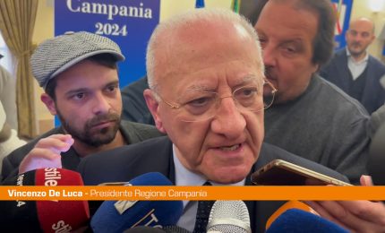 De Luca "Faremo una manifestazione per la pace nel Duomo di Napoli"